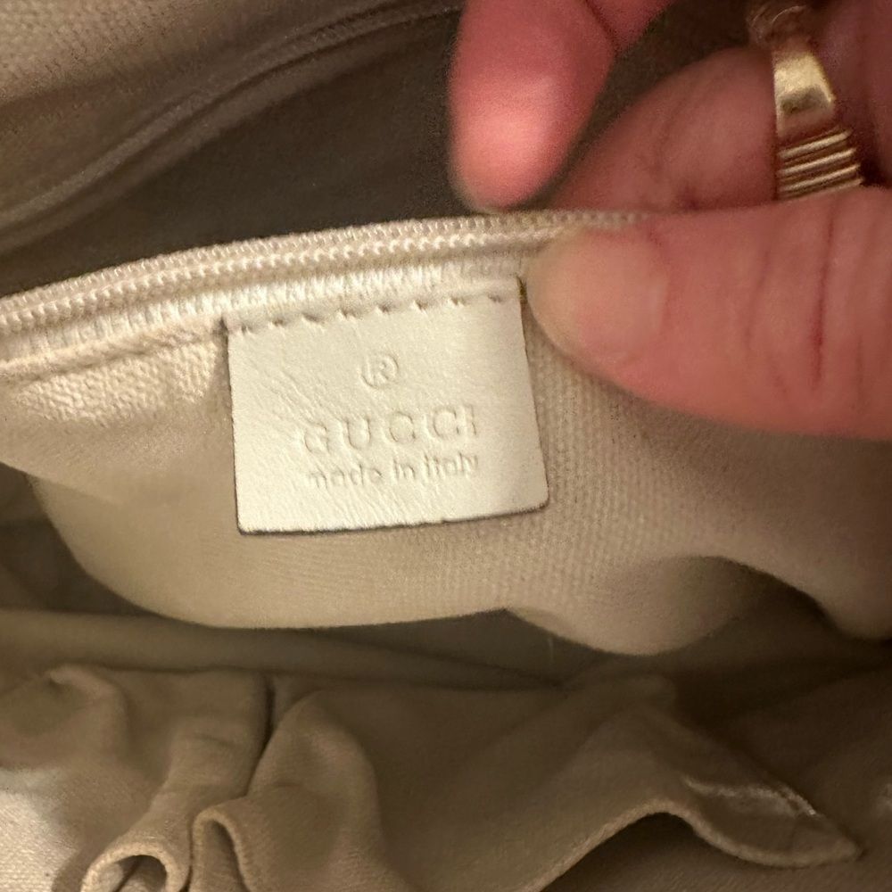 Gucci Brown and Cream Shoulder Bag with Monogram Pattern - Picture 11 of 15